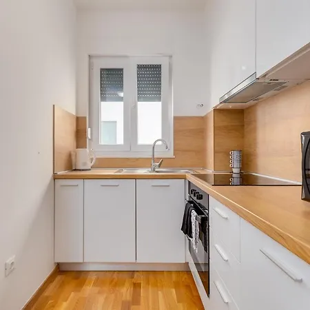 Apartment Roni + Besplatan Parking Zadar Exterior photo