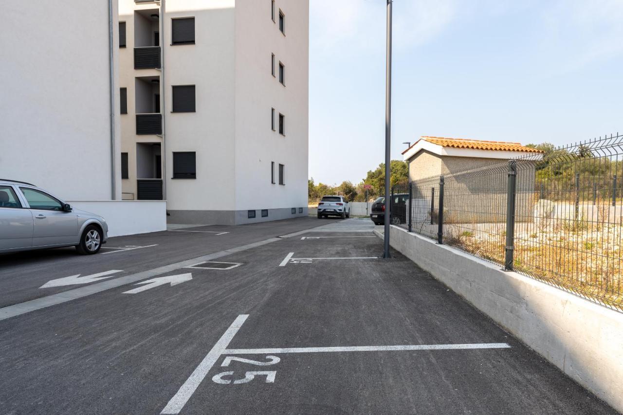 Apartment Roni + Besplatan Parking *