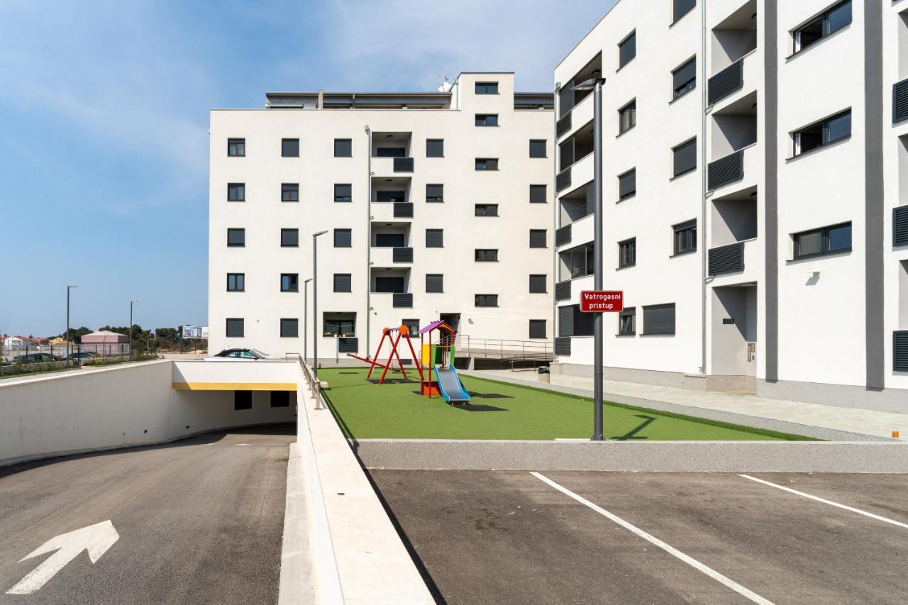 Roni + Besplatan Parking Apartment Zadar